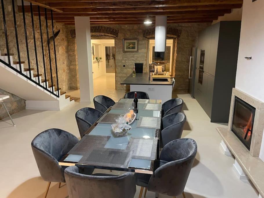 Villa Makale Умаг Екстериор снимка