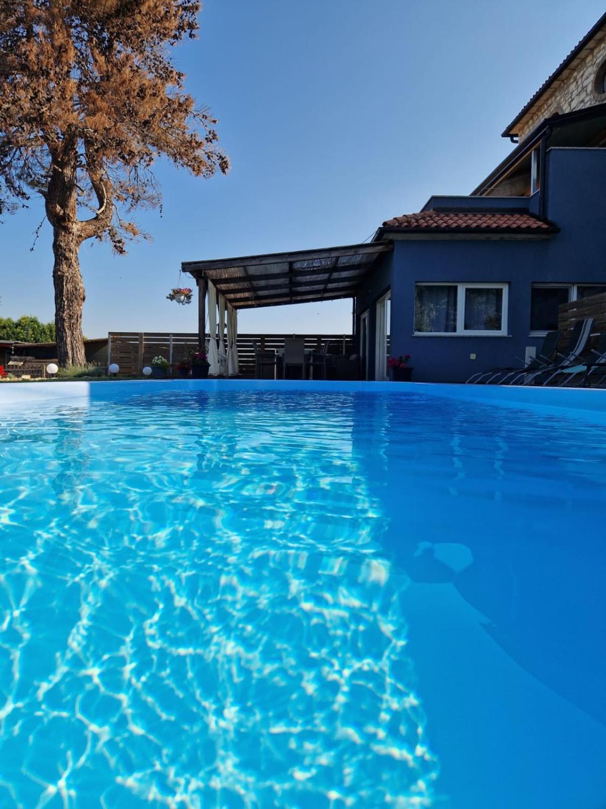 Villa Makale Умаг Екстериор снимка